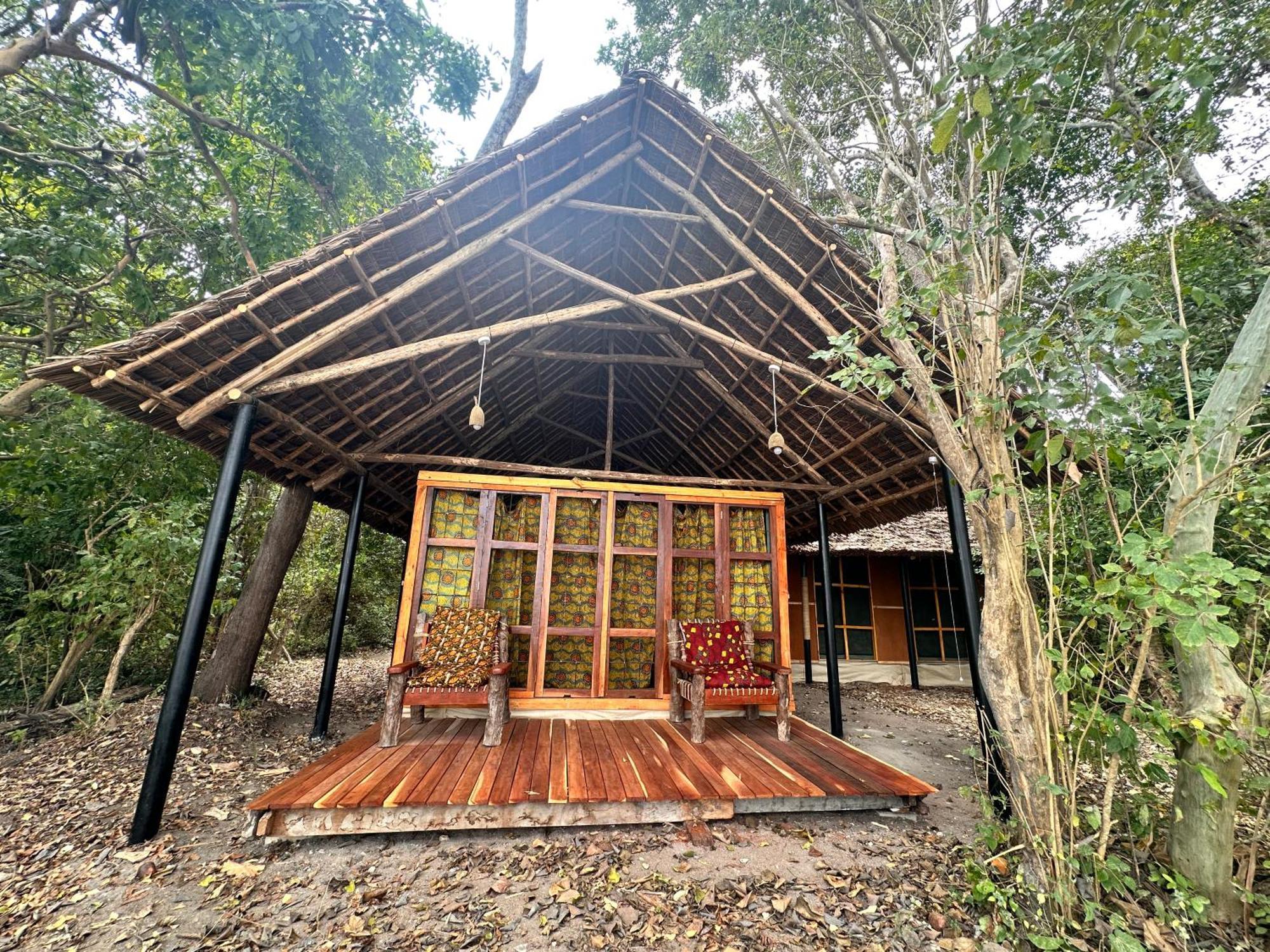 Selous River Camp אכסניה *